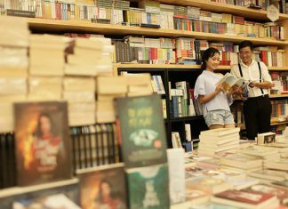 Khám phá nhà sách cá chép tại Hà Nội – Địa điểm lý tưởng đọc sách và sống ảo