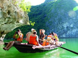 Khám phá 7 địa điểm du lịch Hạ Long ấn tượng nhất năm 2023