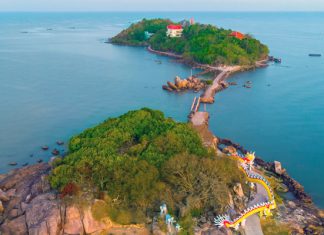 Khám phá vẻ đẹp hoang sơ giữa biển tại Hòn Đá Bạc Cà Mau Khám phá vẻ đẹp hoang sơ giữa biển tại Hòn Đá Bạc Cà Mau